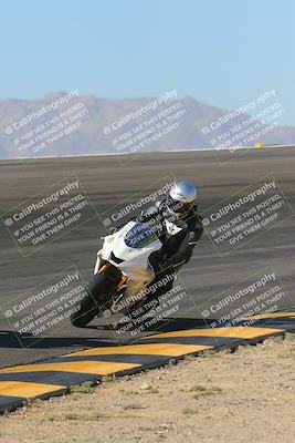 media/Nov-06-2023-Moto Forza (Mon) [[ce023d0744]]/2-Advanced Group/Session 2 (Bowl)/